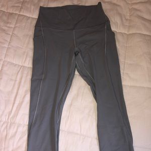Lululemon Align crops w/ pocket